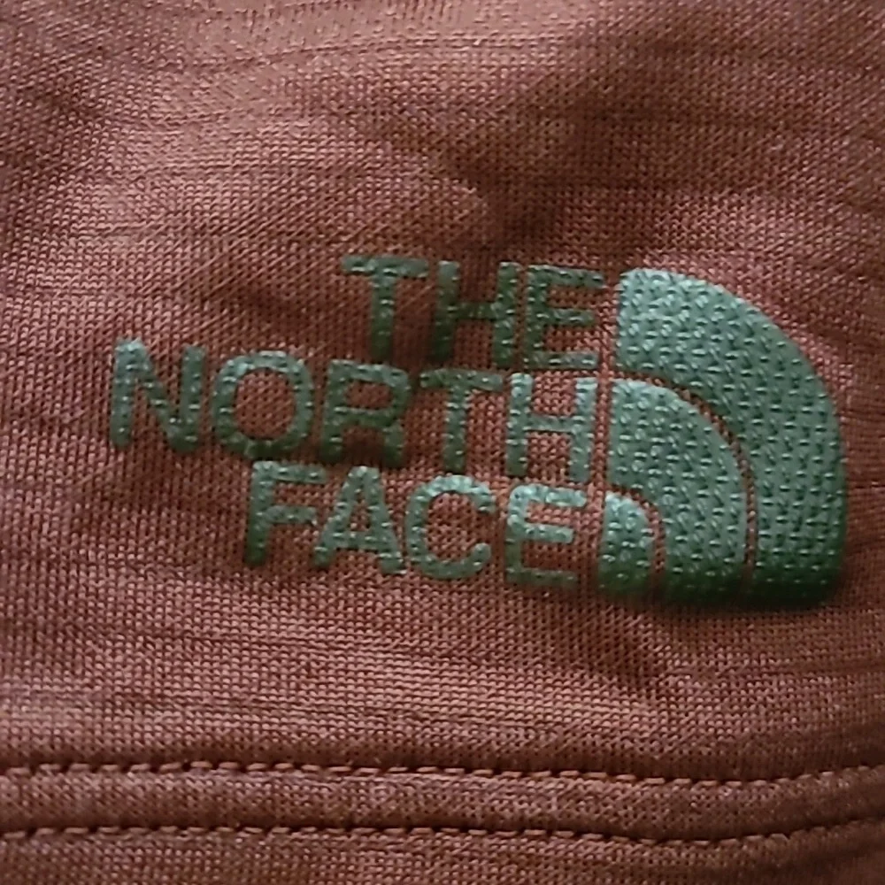 The North Face | Men's Flash Dry Half Zip​ - Picture 8 of 8